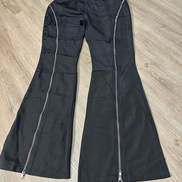 Finesse Black Zip-Detail Flare Pants Y2K Club Vibes Size XS - Picture 4 of 6